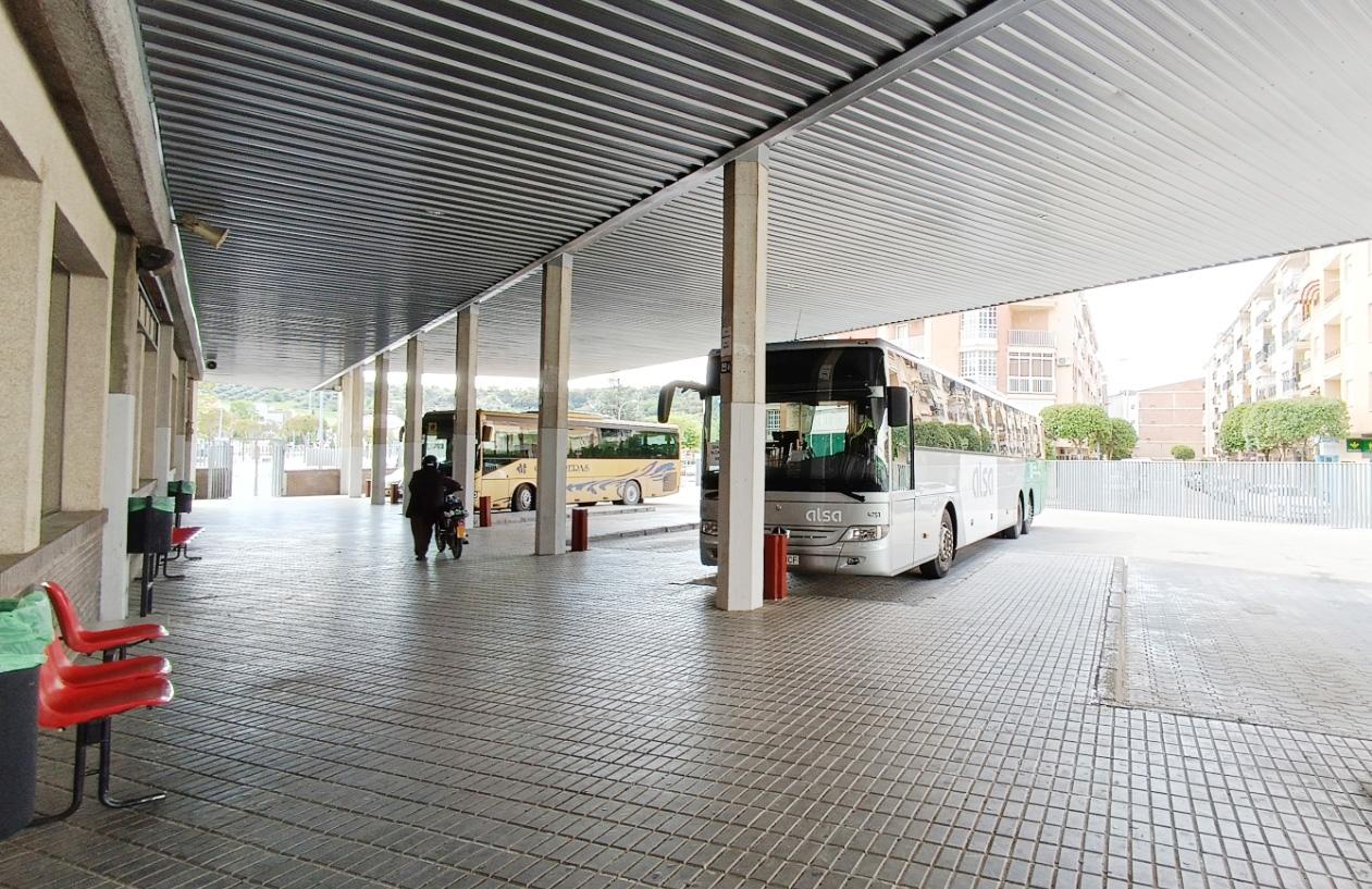 IU plantea la gestión directa de la estación de autobuses con trabajadores municipales 