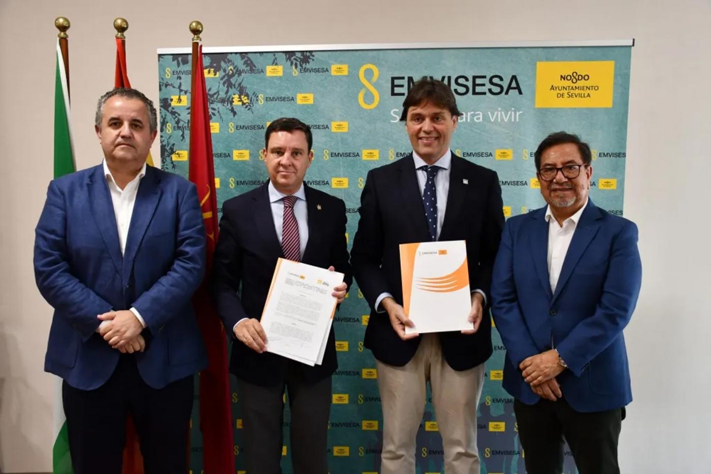 La firma del acuerdo entre la UPO y Emvisesa. - UPO