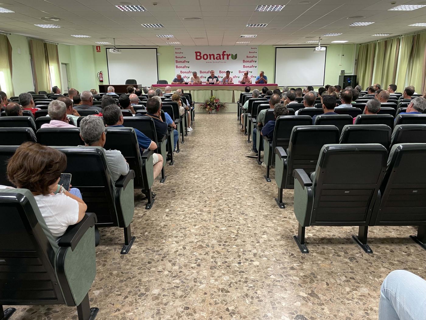 Agricultores dan por “roto” el Pacto de Doñana y ven en la ley de regadíos la única salida