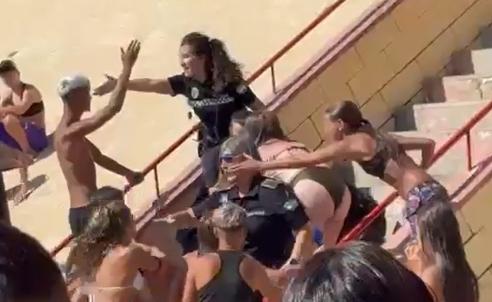 El Ayuntamiento reforzará la presencia policial en la playa de Santa María del Mar