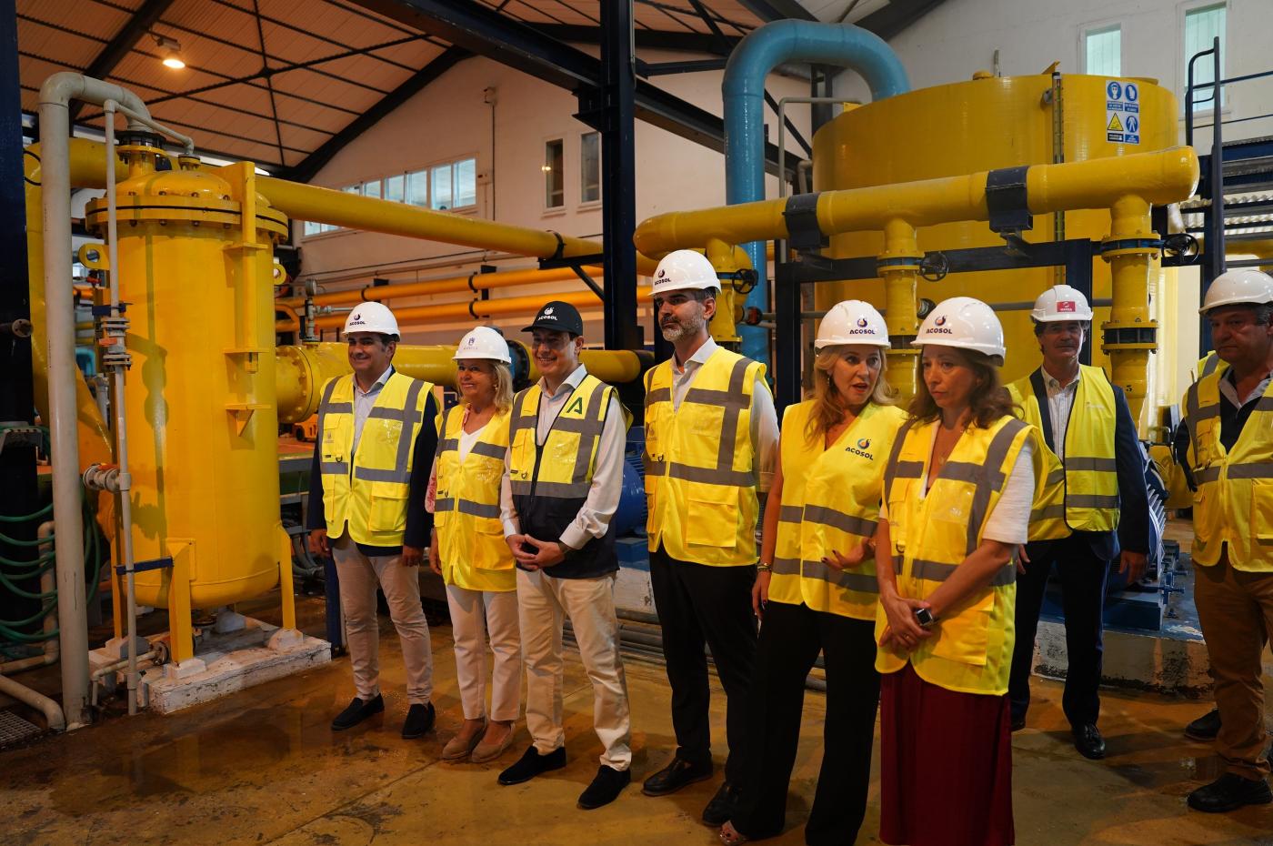 Moreno inaugura la ampliación hasta 20 hectómetros cúbicos de la desaladora de Marbella 