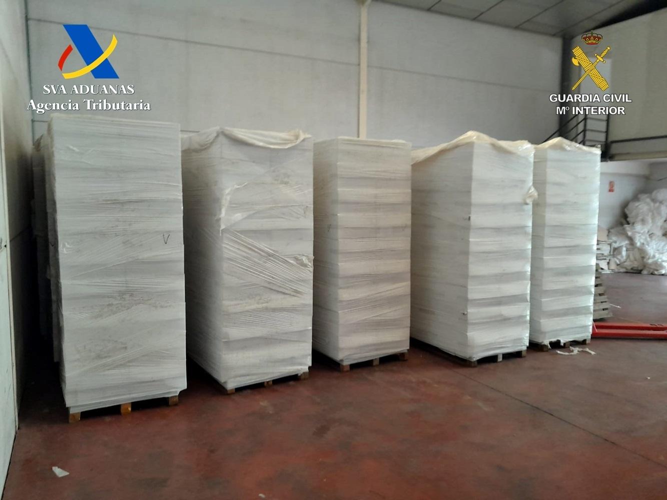 7 detenidos en Andalucía por vender tabaco falso: incautadas 400.000 cajetillas