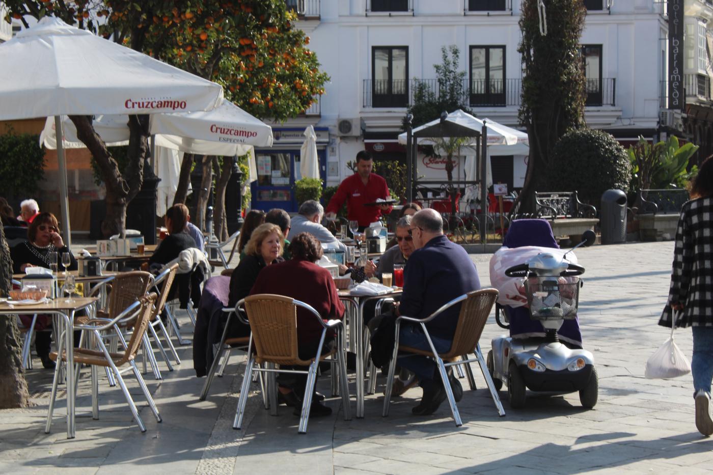 Baja el paro en la provincia de Cádiz pero sube en Sanlúcar