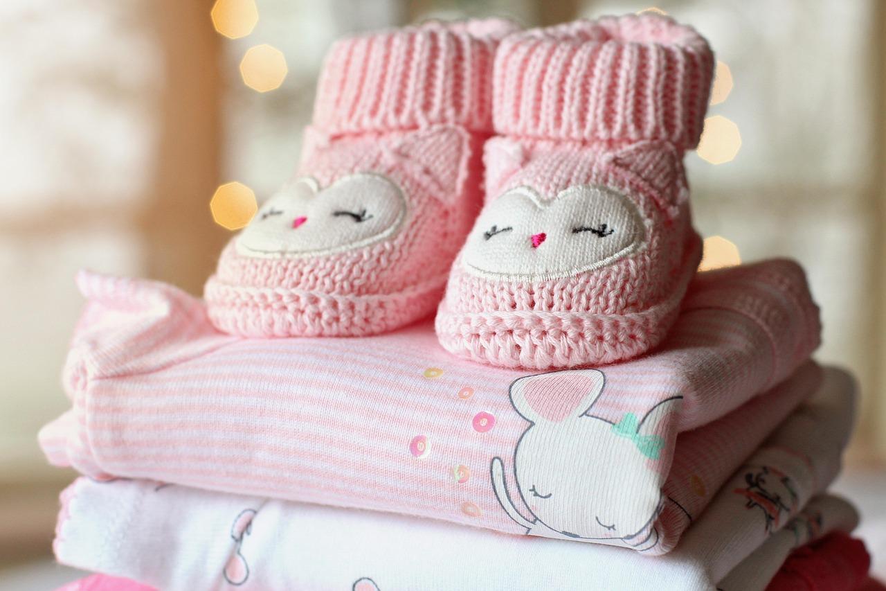 Cómo manejar la ropa a medida que tu hijo crece. - Pixabay.