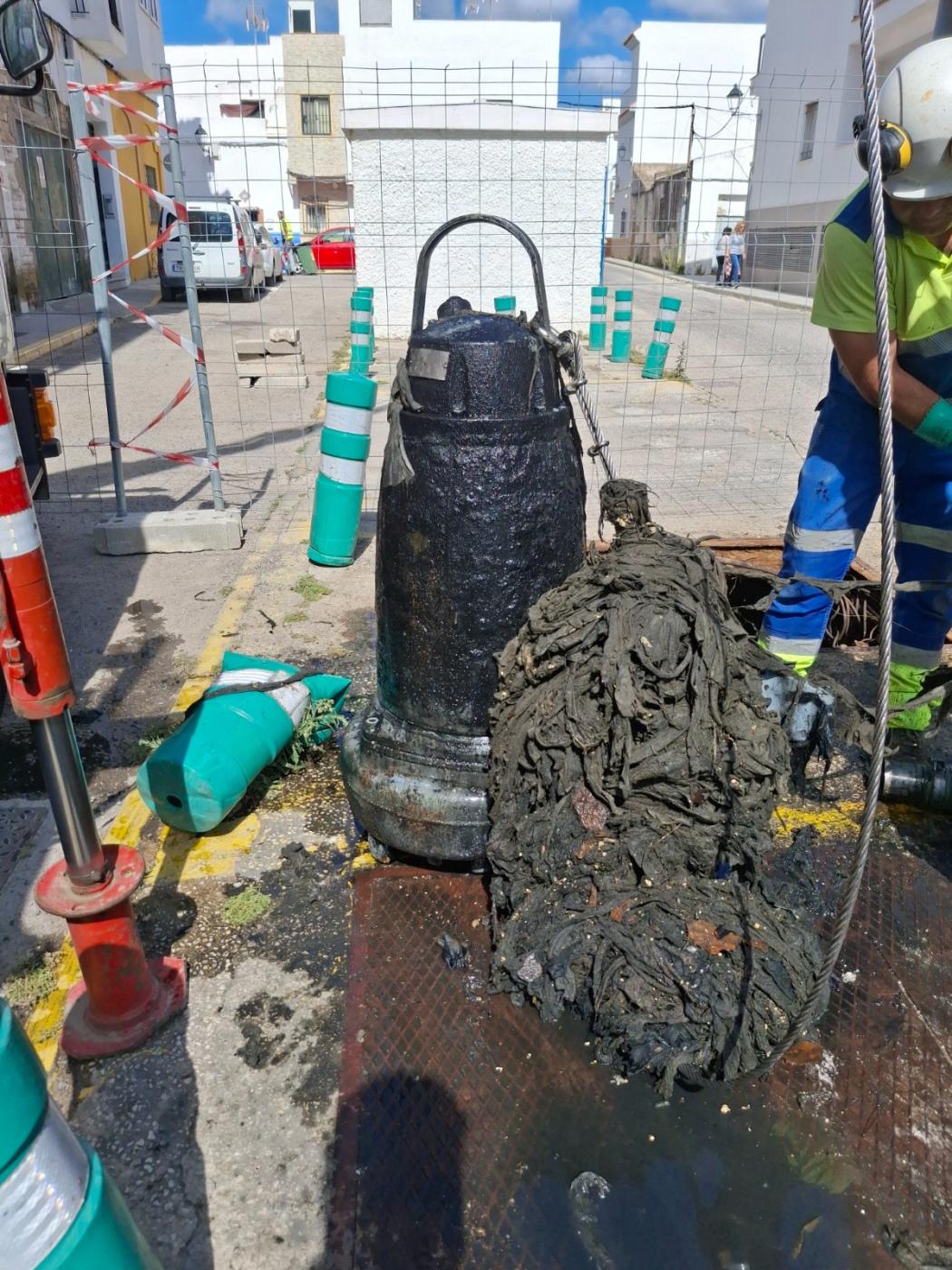 Aqualia finaliza la puesta a punto de las estaciones de bombeo en Zahara y Barbate