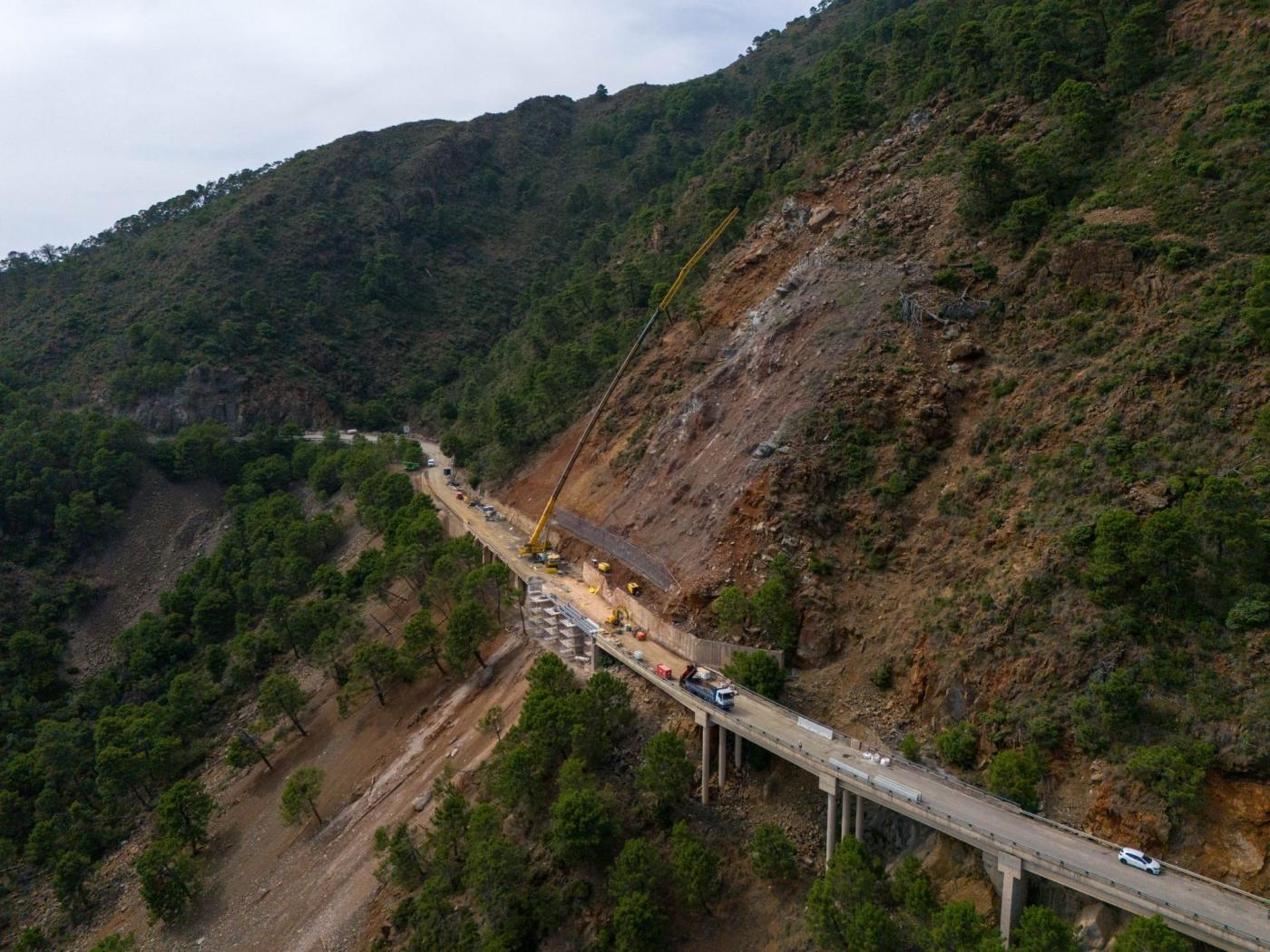 La carretera A-397 reabrirá al tráfico la noche del domingo al lunes