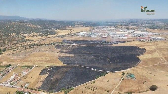 Extinguido el fuego declarado en Gamonal, en el que llegaron a participar once medios