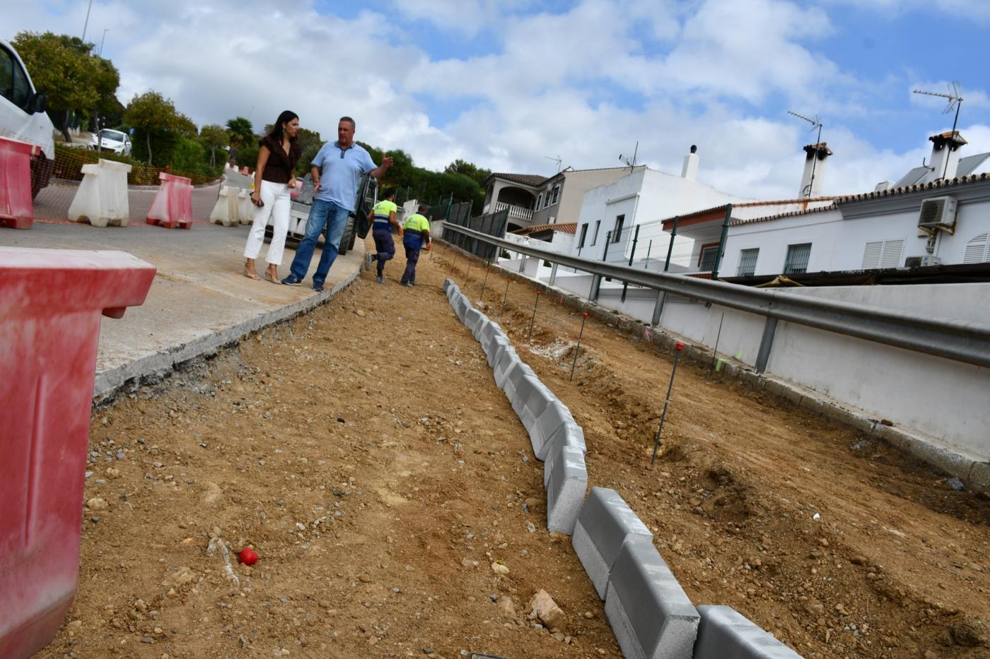 Avances en las obras en la avenida El Conchudo y el sendero hacia La Cañada en San Roque
