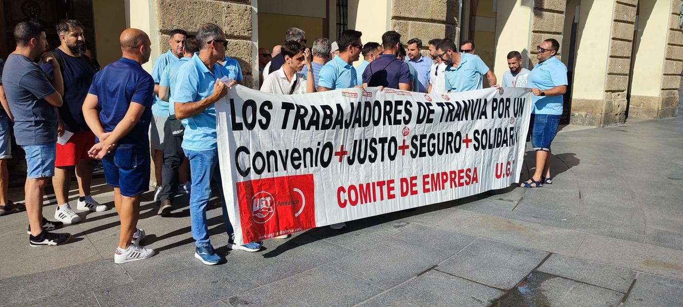 “En cuanto se desconvoque la huelga de autobuses, a los cinco minutos estamos negociando”