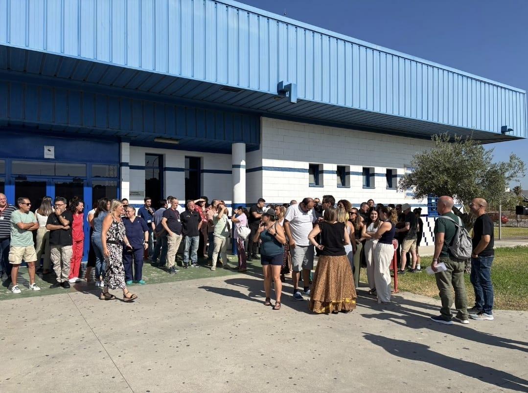 Protesta en la cárcel de Botafuegos por agresión física y sexual a psicóloga de Sevilla II