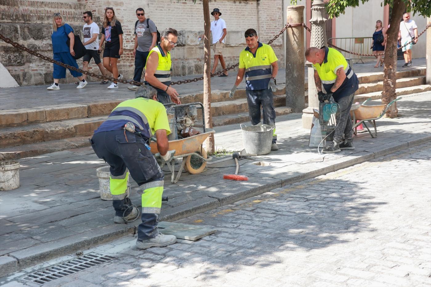 Aprocom critica la falta de planificación en las obras del centro de Sevilla