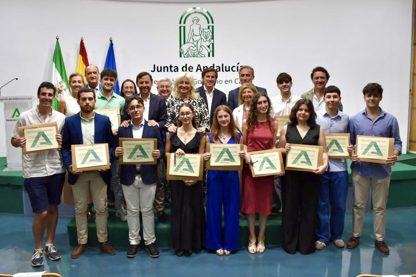 Dos jerezanos, entre los premiados por la Junta por su expediente de Bachillerato
