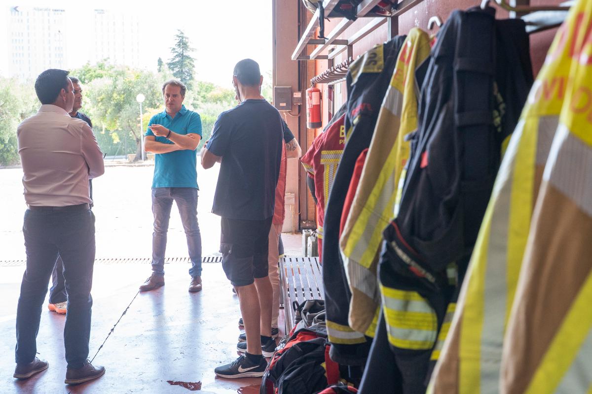 El alcalde de Mairena y el Consorcio de Bomberos planifican un parque de bomberos