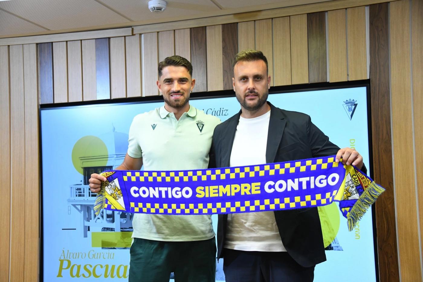 Álvaro García Pascual: “Vengo al Cádiz a dejarme la piel”