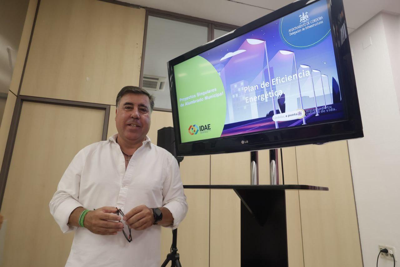 Miguel Ruiz Madruga durante la rueda de prensa. - AI
