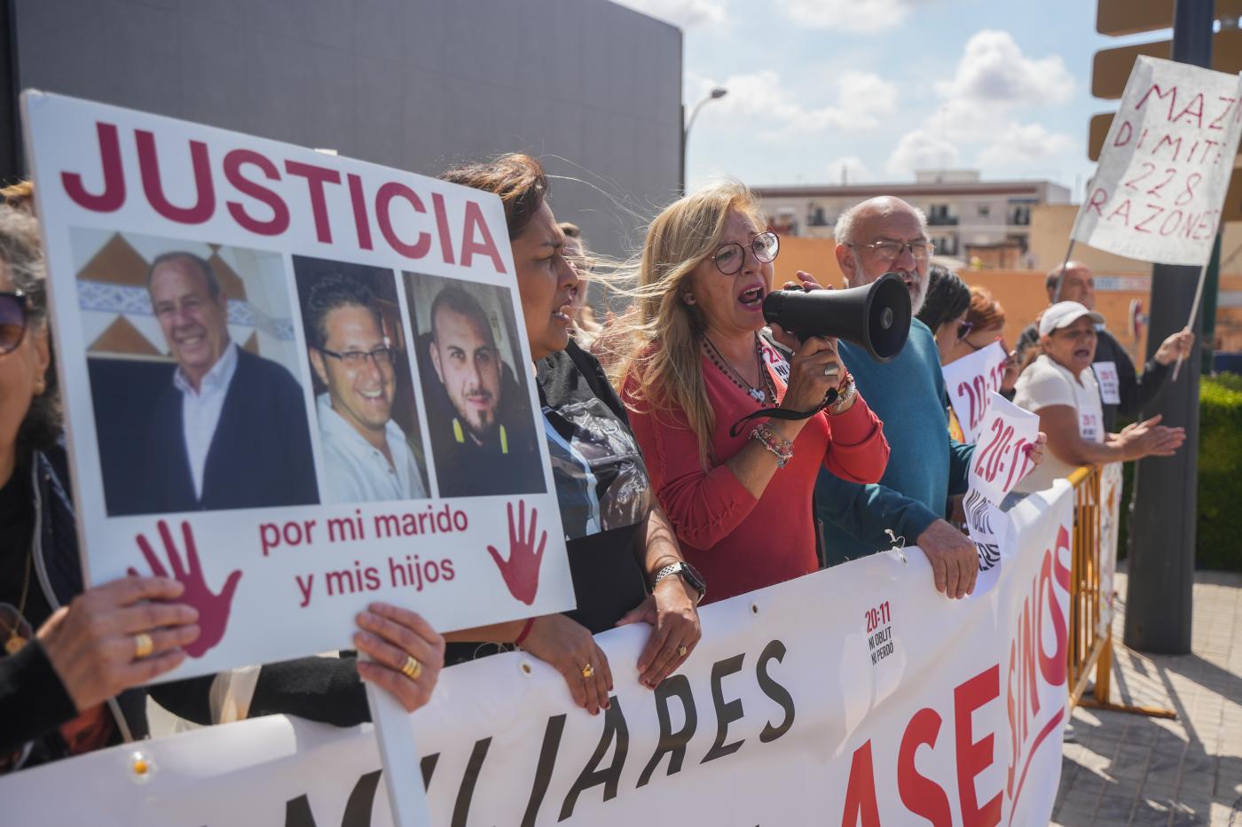 Manifestantes de la asociación de víctimas de la DANA. - Europa Press.