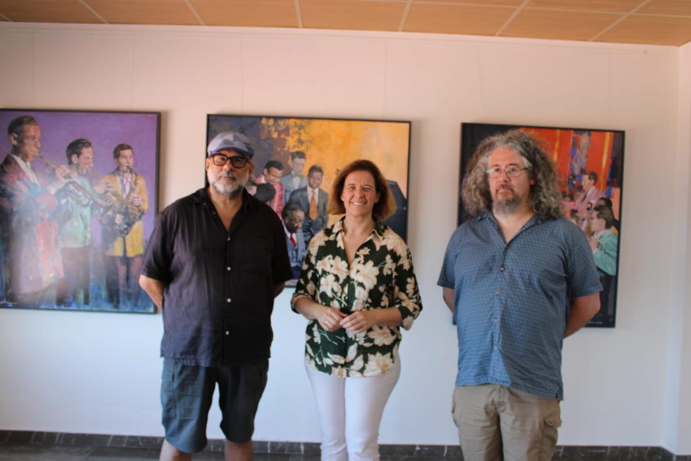 La exposición ‘Otras Músicas’ llega al Punto de Información Turística de La Barrosa