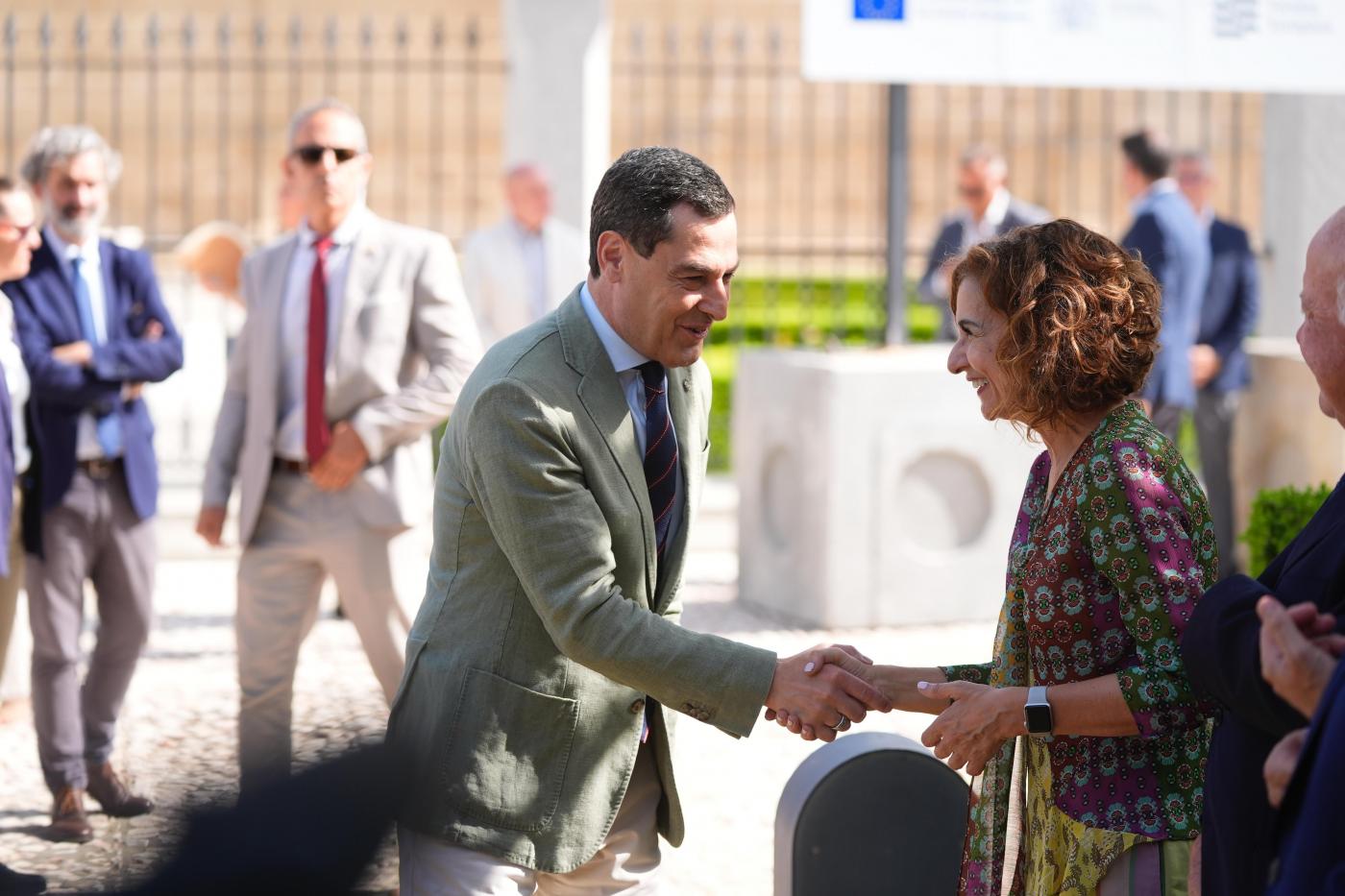 El CIS andaluz: PP-A repetiría mayoría absoluta con 22 puntos sobre el PSOE-A