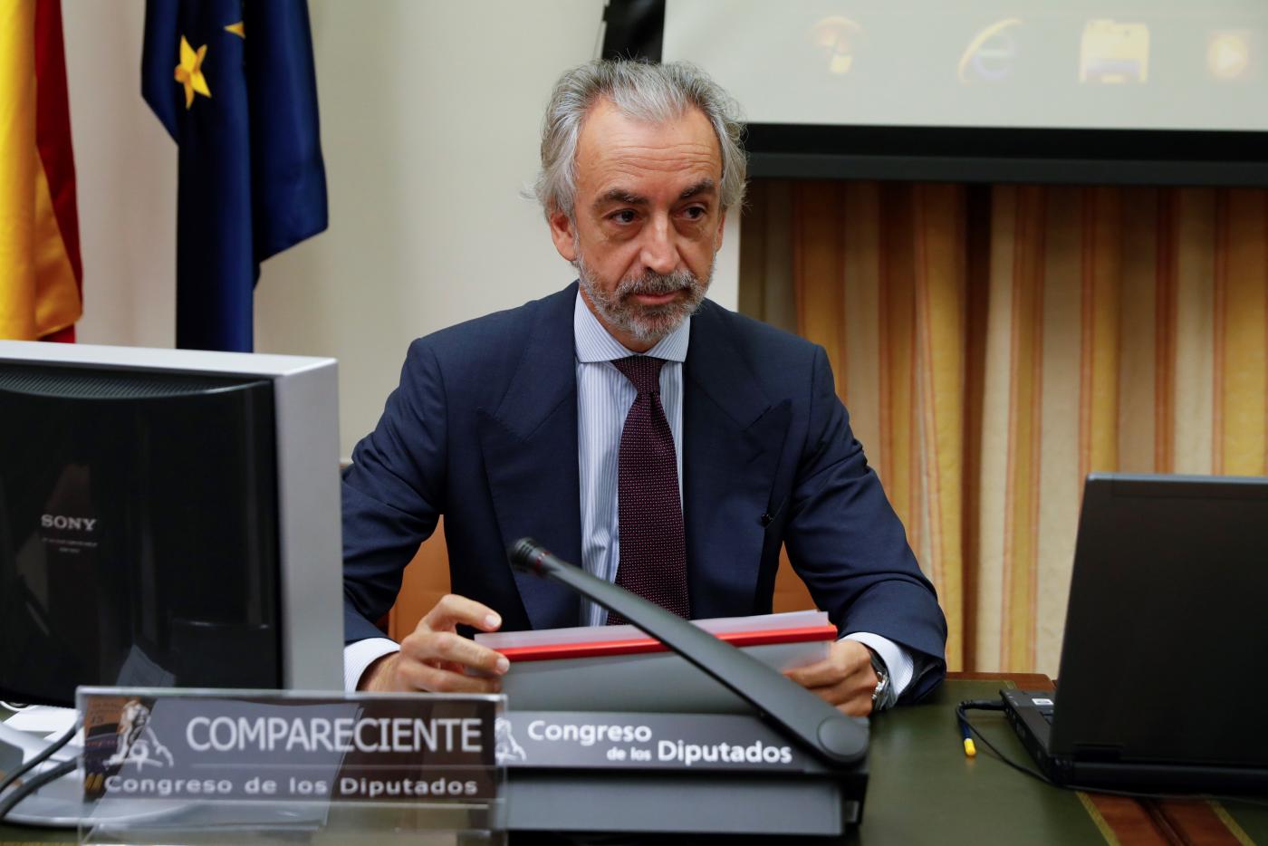 El PSOE acusa a Feijóo de incorporar a su equipo a un colaborador de Montoro