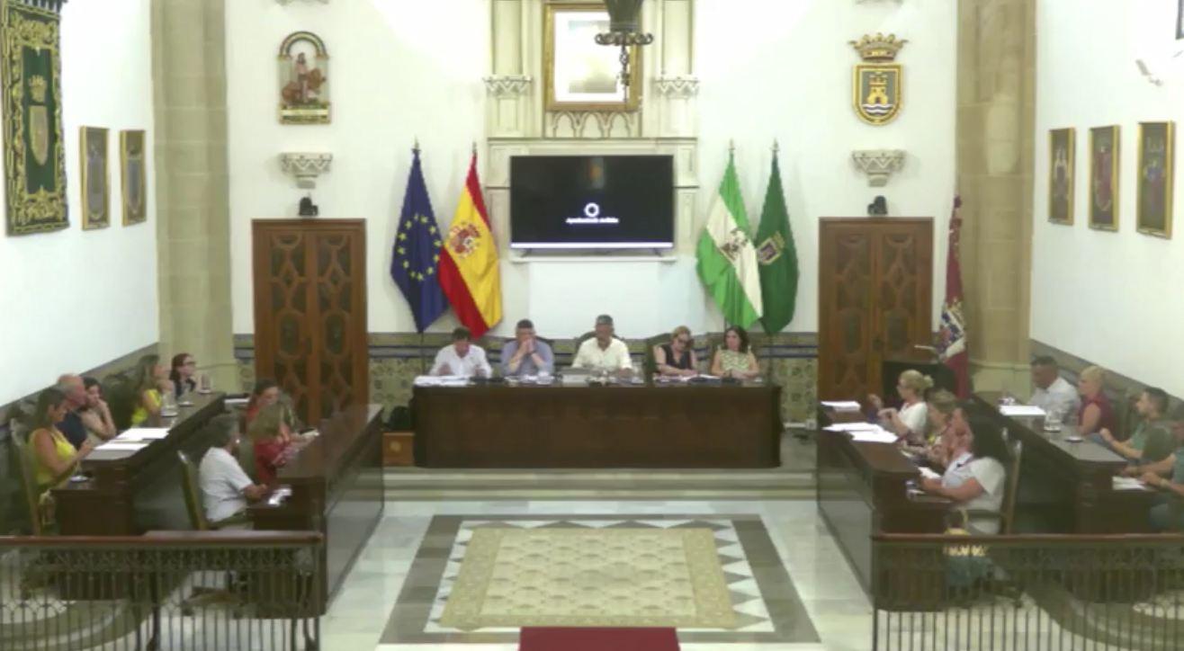 El pleno aprueba por unanimidad la moción sobre el refuerzo sanitario del Centro de Salud