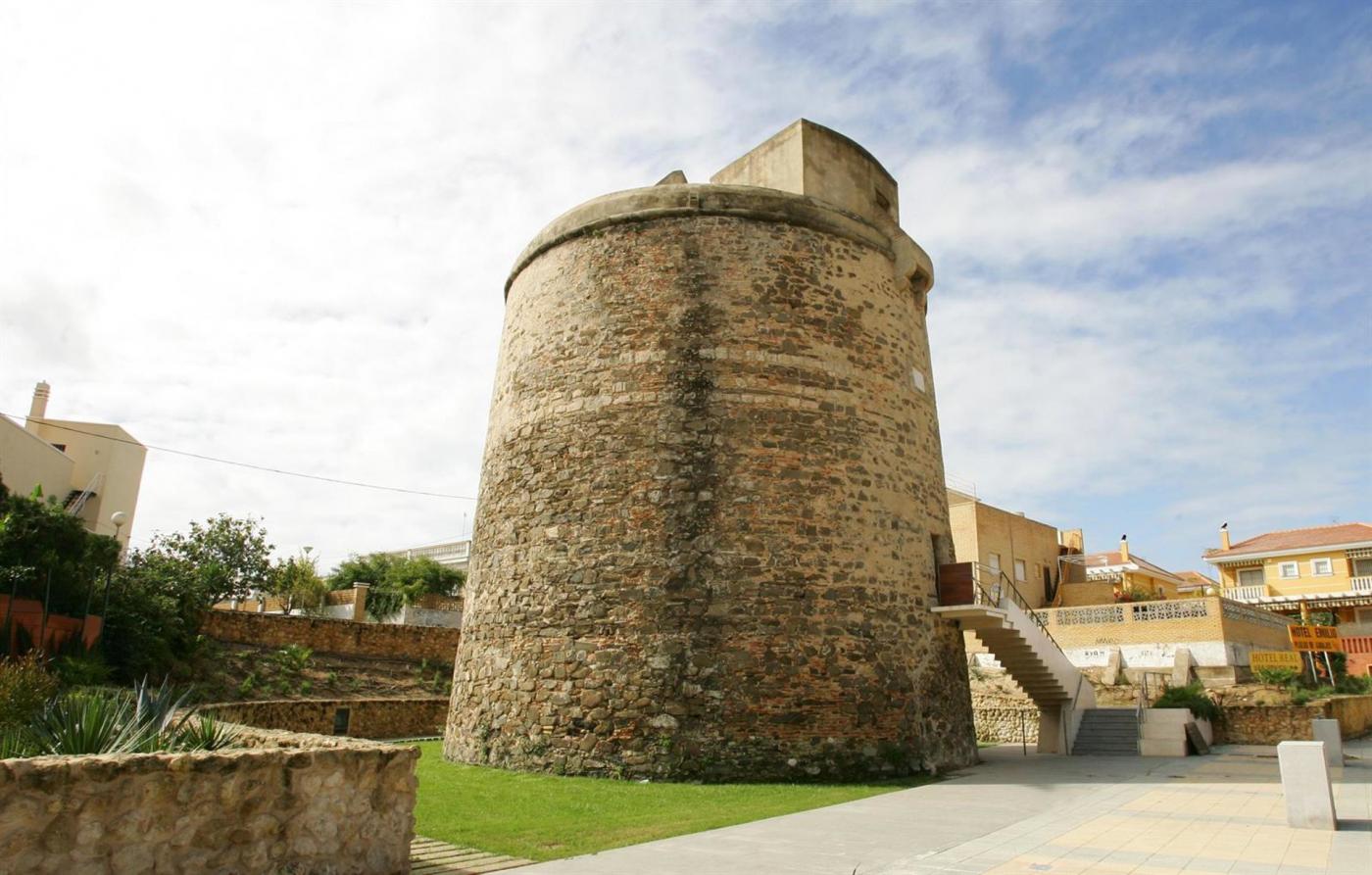 Nuevas visitas guiadas al yacimiento de 'El Eucaliptal' y Torre Almenara en Punta Umbría