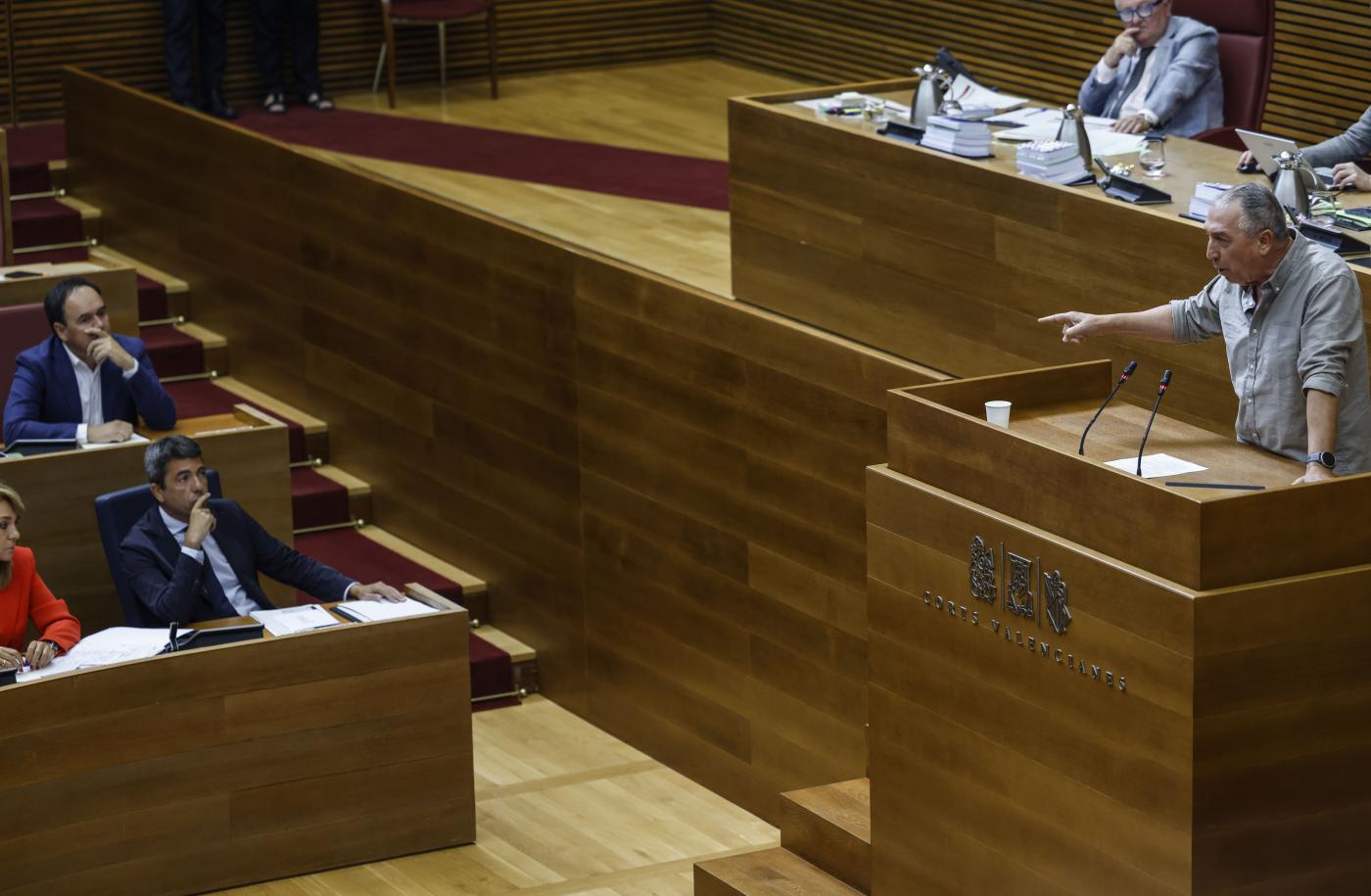 Mazón asiste a la sesión de control de Les Corts de Valencia. - Europa Press.
