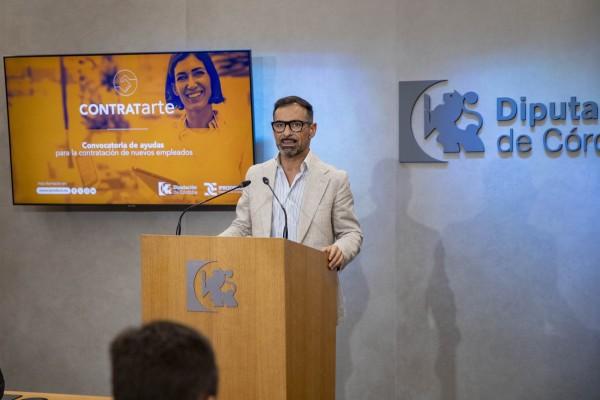 Félix Romero durante la presentación de las ayudas 'Contratarte 2025'. - AI