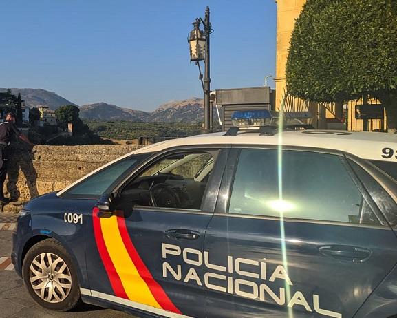 Policía Nacional resuelve el asalto con la técnica del ‘mataleón’ a un vecino de 76 años
