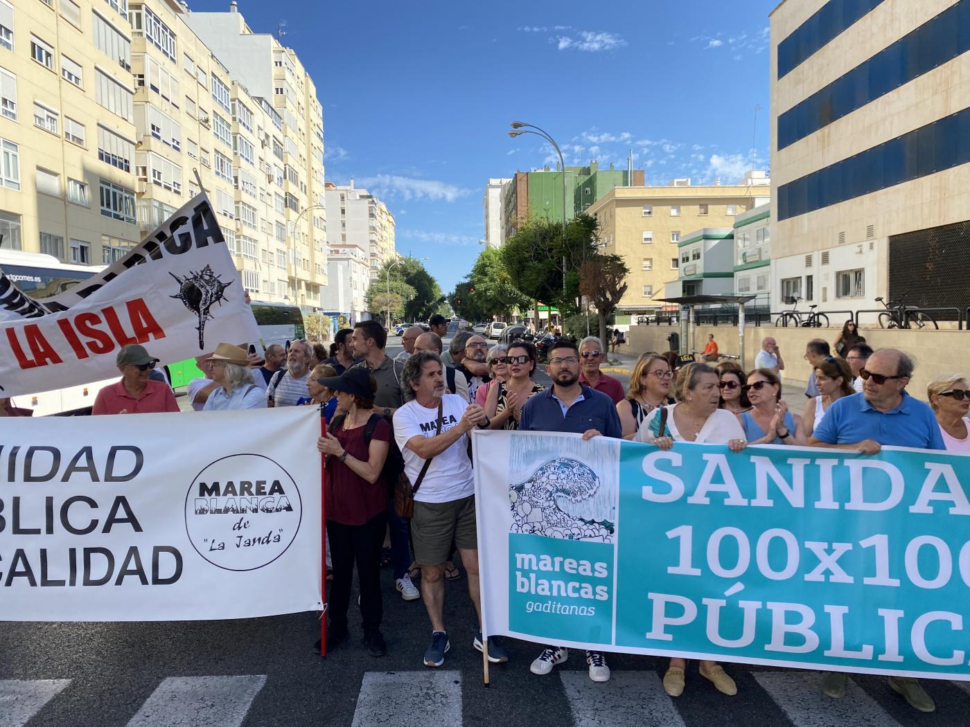 “La situación sanitaria de la provincia de Cádiz es caótica este verano”
