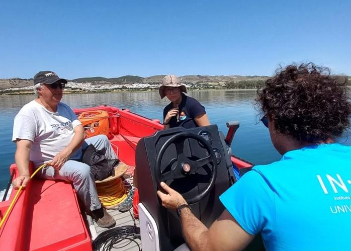 La UCA realiza prospecciones arqueológicas bajo las aguas del pantano de Bornos