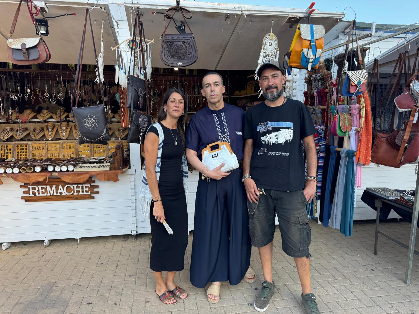 Hasta el 15 de septiembre se puede visitar el Mercado Artesanal del Parque Calderón 
