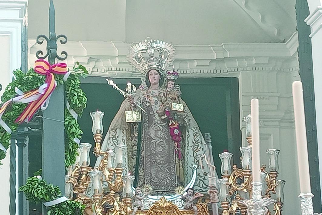 La Virgen del Carmen de San Juan en su su salida del Templo - Raúl J. Bustillos