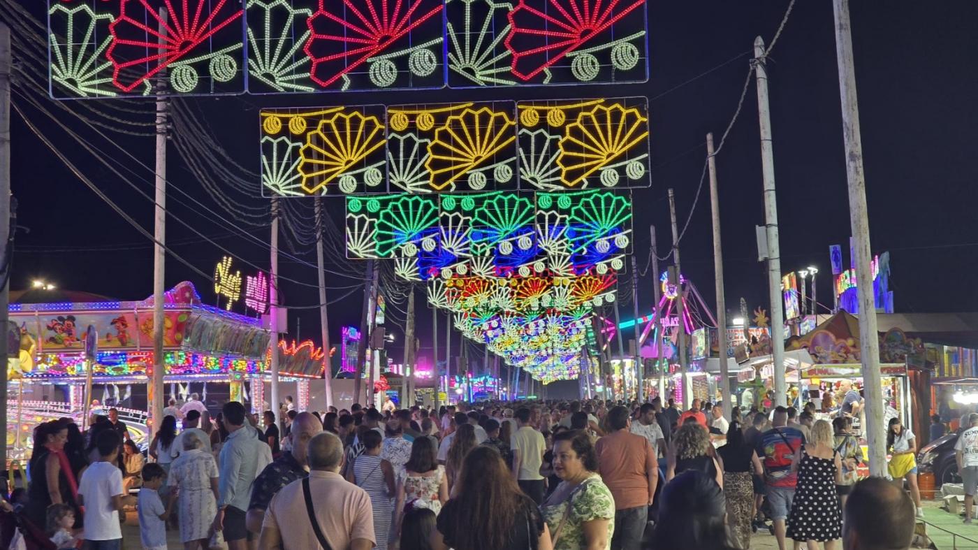 Miles de personas disfrutan del arte y la tradición en la Feria del Carmen de Barbate