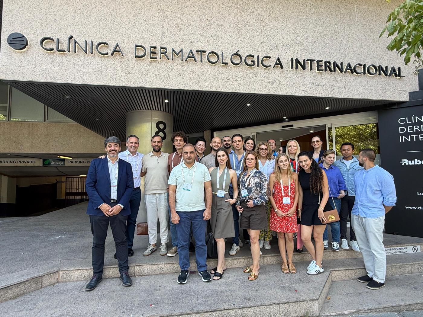 El dermatólogo de Quirónsalud Sevilla Tomás Toledo participa en dos destacadas formaciones