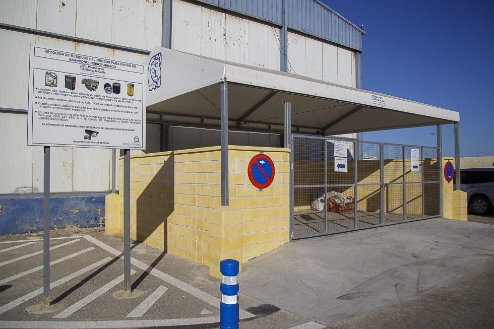 La Autoridad Portuaria invierte 74.000 euros en dos puntos limpios en recintos pesqueros