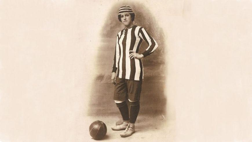 Nita Carmona, primera futbolista profesional de España, ya tiene una calle en su Málaga 