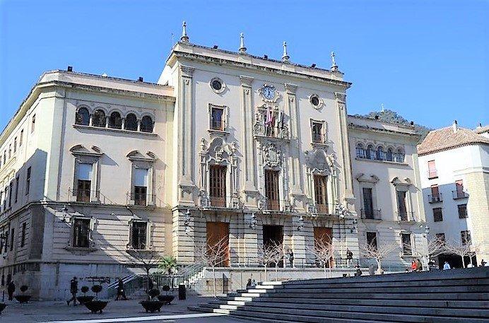 Fachada del Ayuntamiento de Jaén. - Esperanza Calzado.
