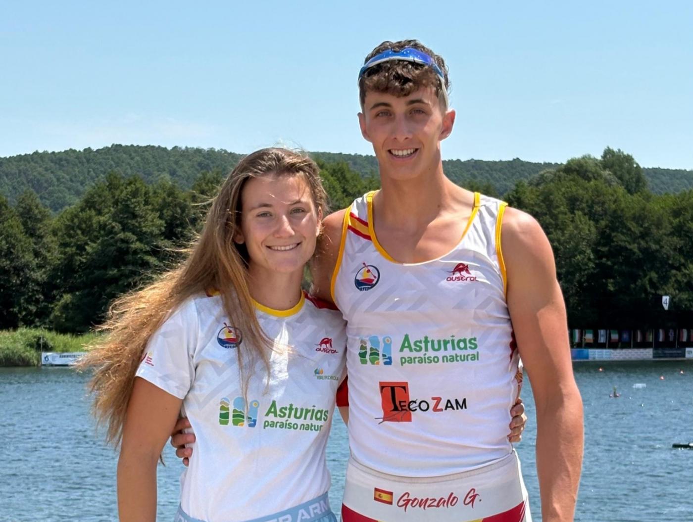 Gonzalo Granados y Elena Gómez-Millán representan al Club Náutico Sevilla en Portugal