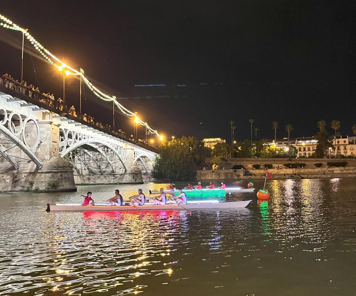 Éxito de participación en la IX Regata Nocturna de Triana
