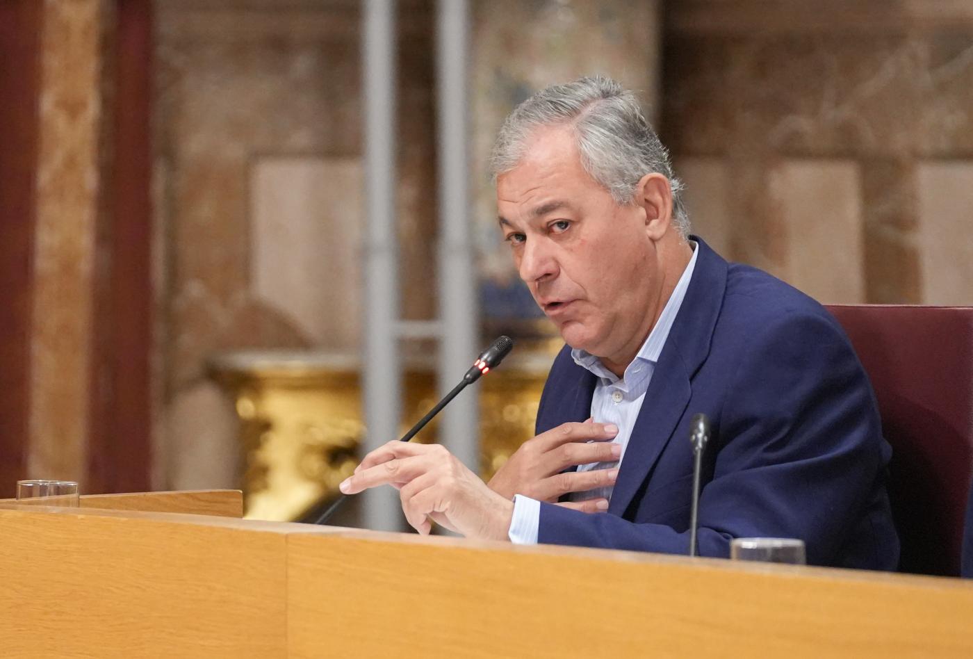 Sanz pide a Montero y Fernández que reclamen 