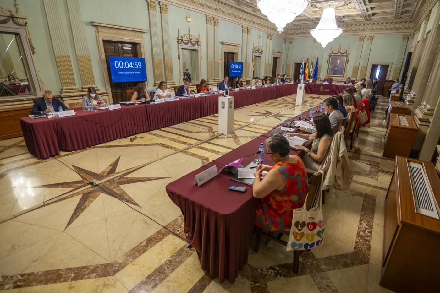 El Pleno de Huelva aprueba la propuesta para promover viviendas y aparcamientos 