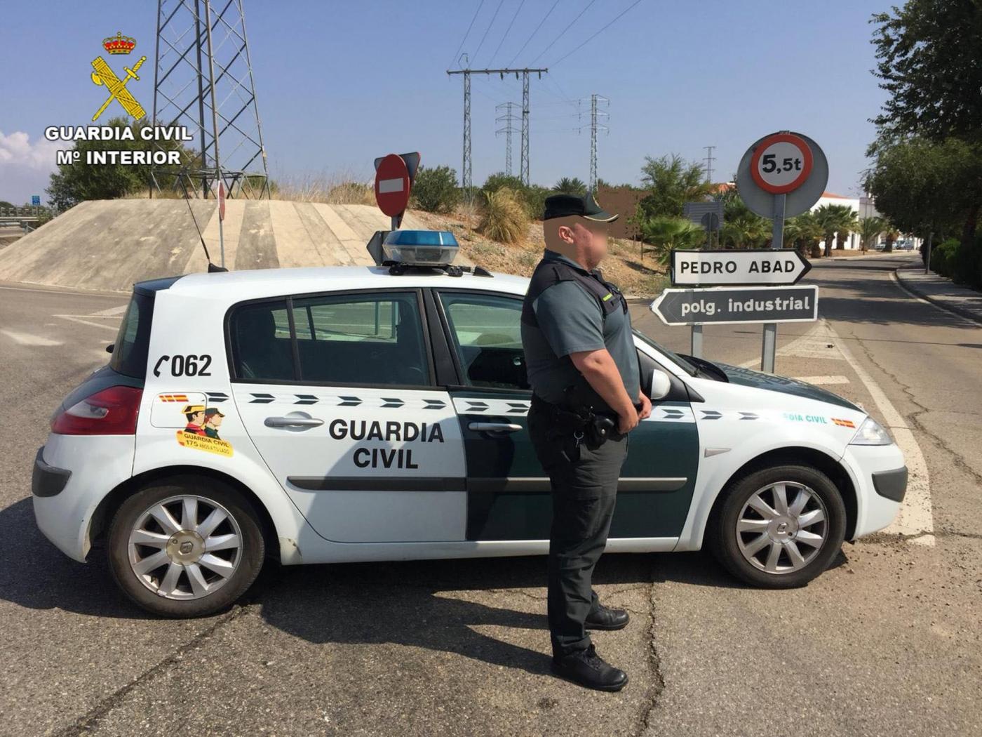Tres investigados en Córdoba por estafar 23.000 euros en la compra de teléfonos móviles 