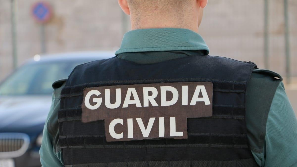 Detenido por realizar tocamientos a una menor y agredir a su pareja durante las fiestas