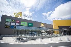 Un vigilante ‘de paisano’ salva la vida a un hombre en un centro comercial de Jerez