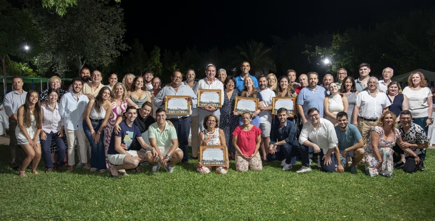 Huévar del Aljarafe celebra una jornada de convivencia con sus hermandades
