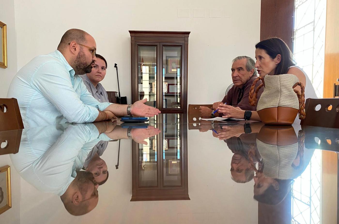 REUNIÓN BELLO CON VISTAHERMOSA. - viva