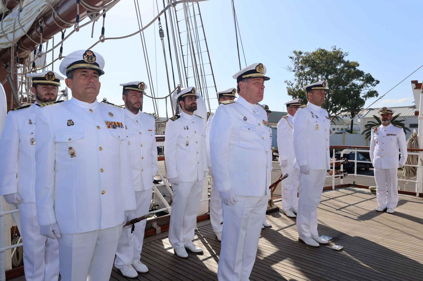 Relevo de mando del Buque Escuela Juan Sebastián de Elcano en La Carraca