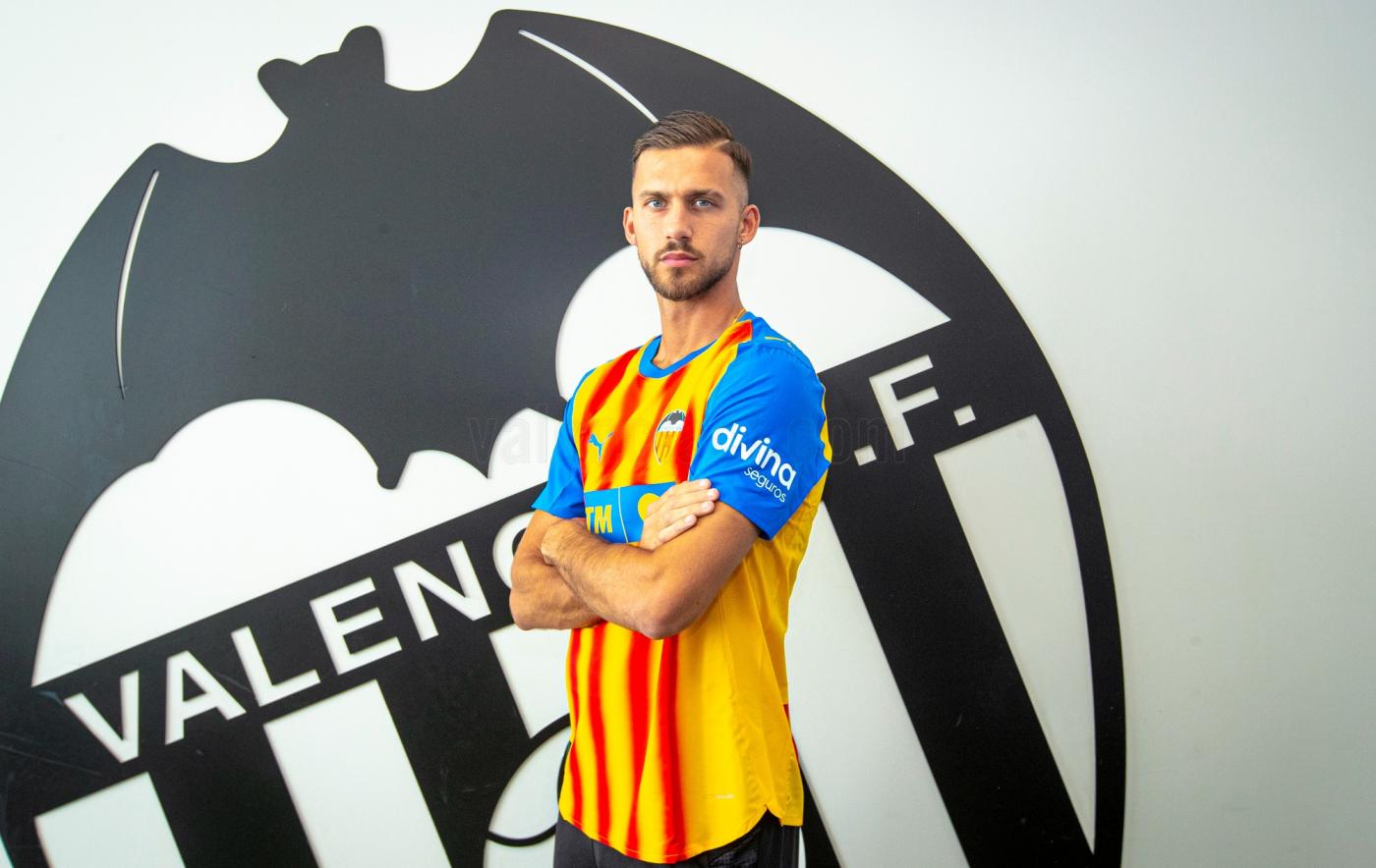 El Valencia ficha hasta 2029 a Copete, traspasado por el Mallorca
