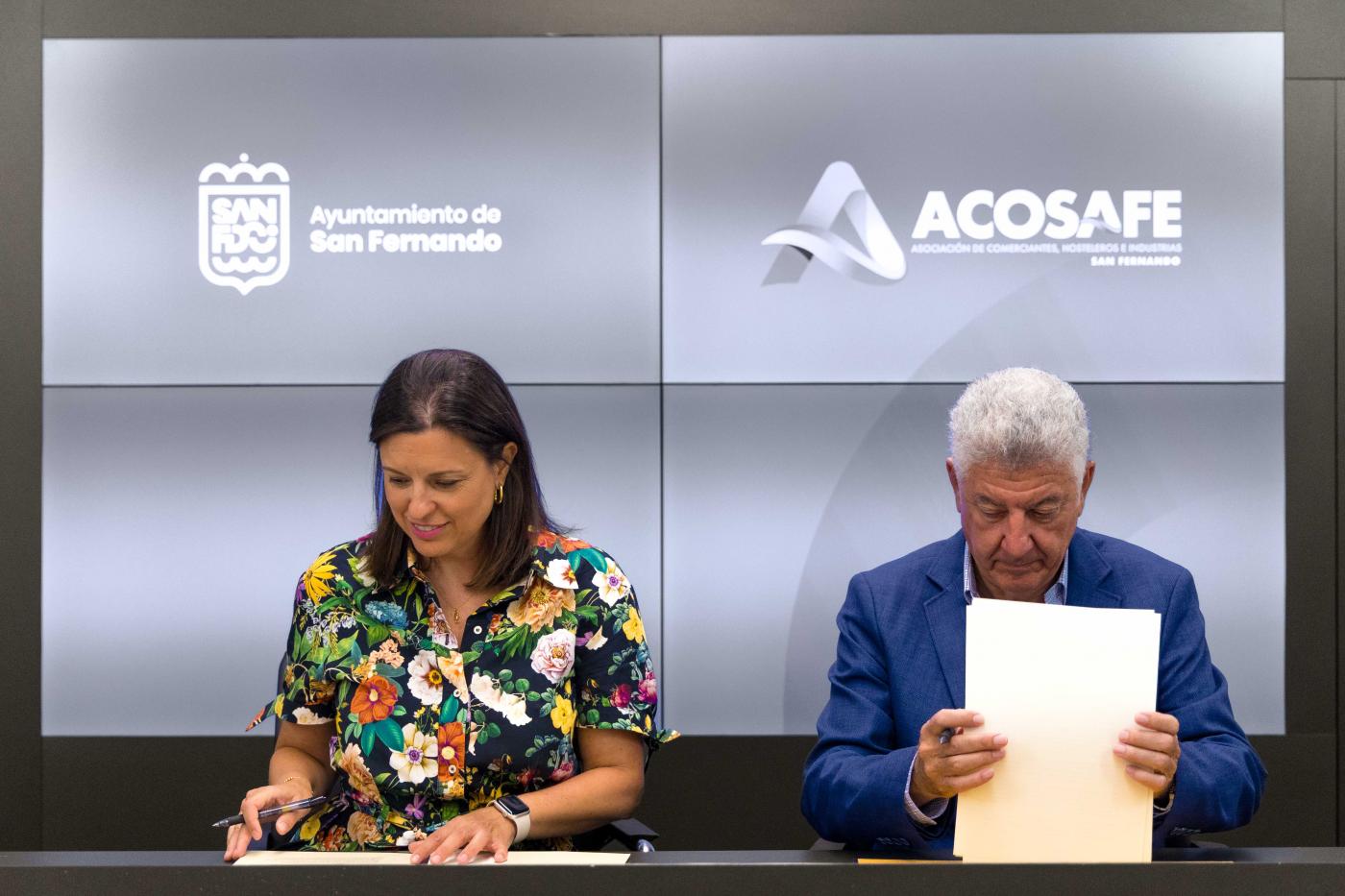 Ayuntamiento y Acosafe sellan un nuevo compromiso con la dinamización del pequeño comercio