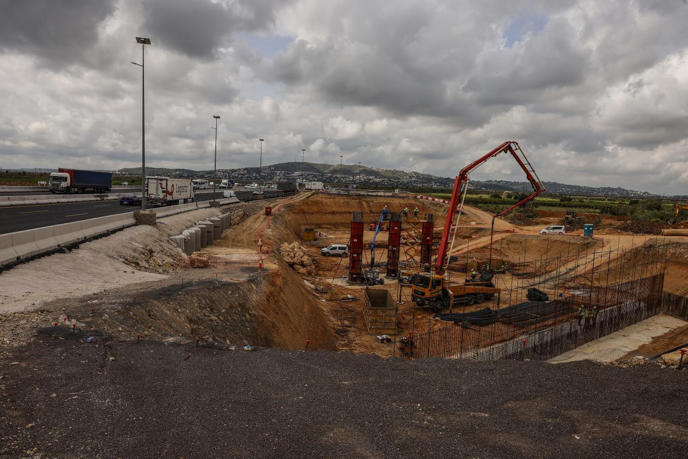 Obras de emergencia para la reconstrucción. - Europa Press.